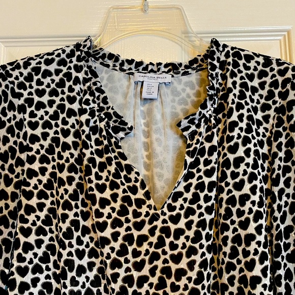 Women's Heart Patterned Blouse - Picture 3 of 15